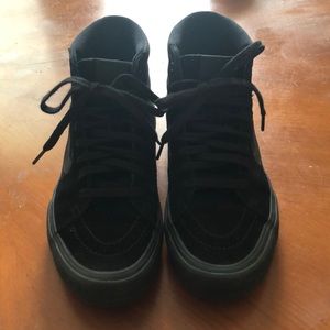 Black vans SK8-HI pro
